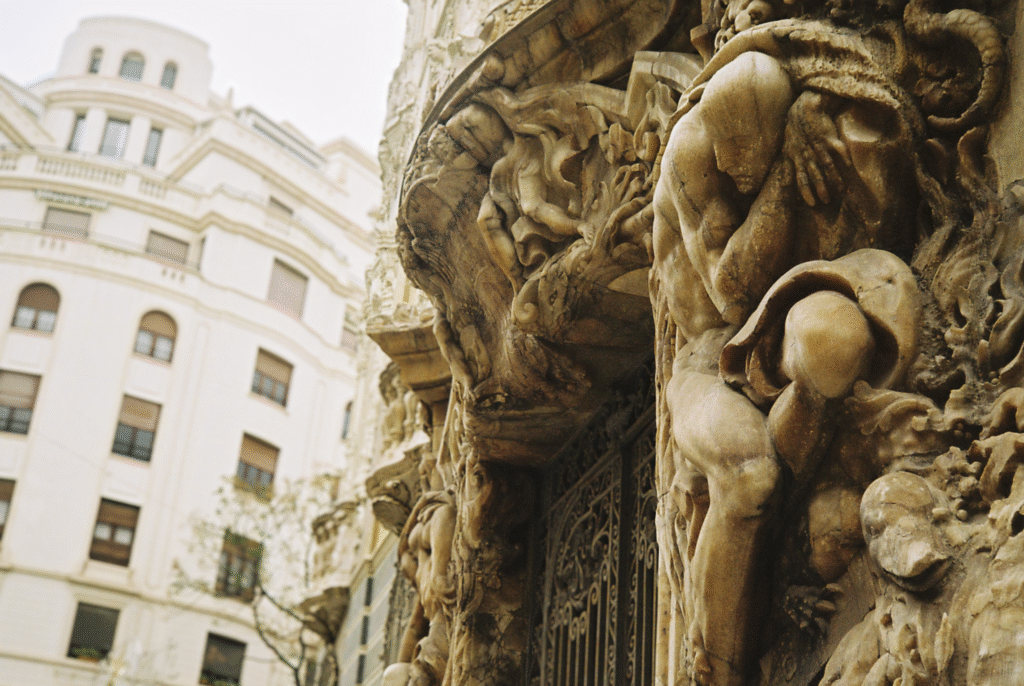 Rzeźba w Palacio Del Marques De Dos Aguas